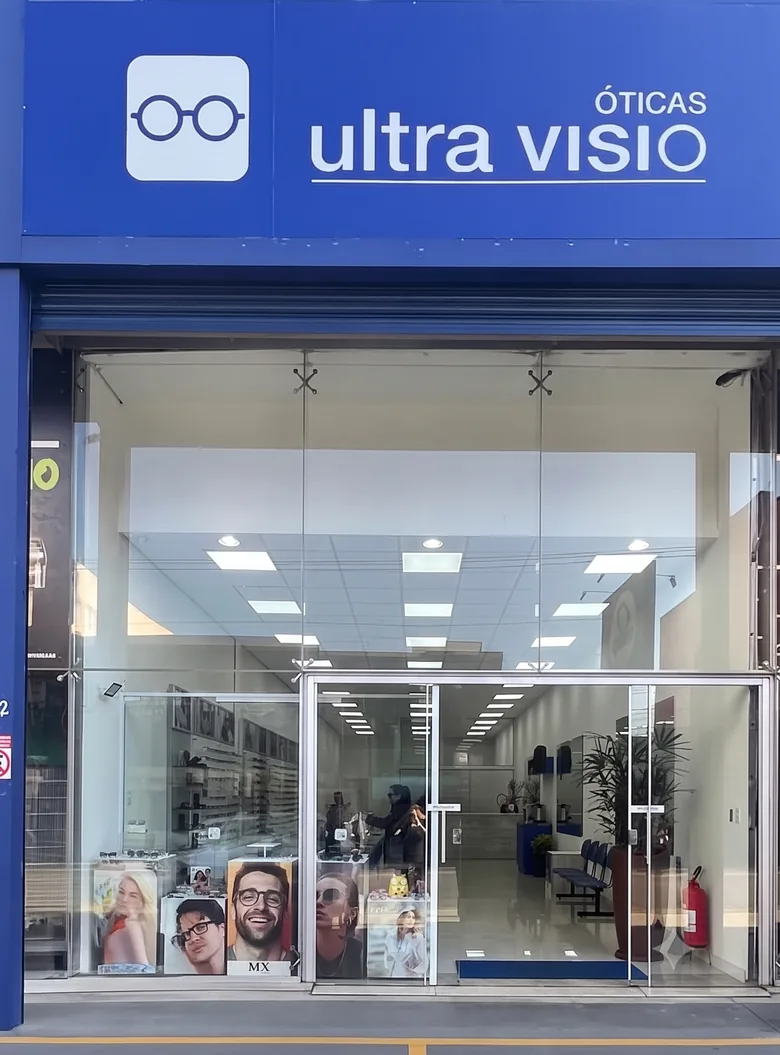 Fachada da Óticas Ultra Visio, nº 362, no Centro de Santo André